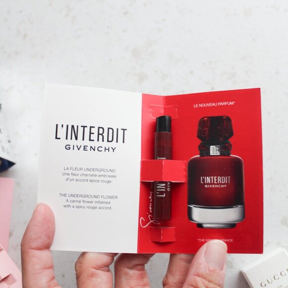 White Floral Designer & Niche Samples - Picture 7 of 11